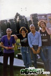 Da sinistra a destra Alain G., Angelo, Fabrice e Danilo al campo sportivo di Borgosesia (NO) nell'estate del 1980 - Photo by Danilo - © LesROCKETS.com