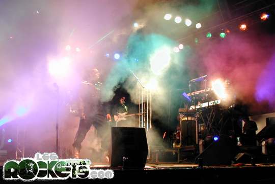 ROCKETS, Piazza Cavour in Como, 25 luglio 2004 - © LesROCKETS.com