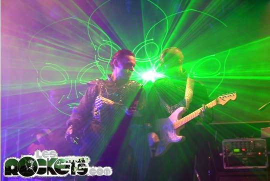 Il laser nei concerti del 2004 - Photo by Stefano V. - © LesROCKETS.com